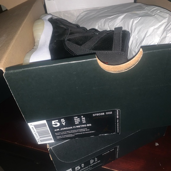 Jordan 11 Retro 72-10 - Picture 3 of 3